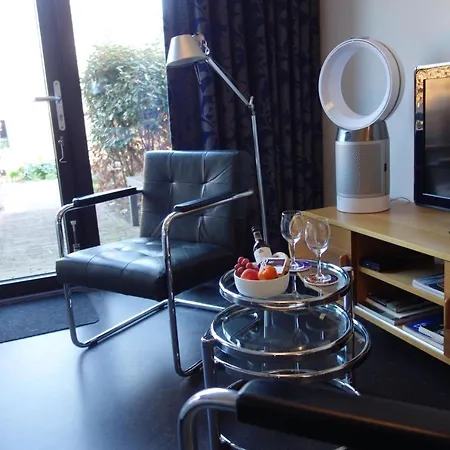 Arthouse Bed & Breakfast 4*