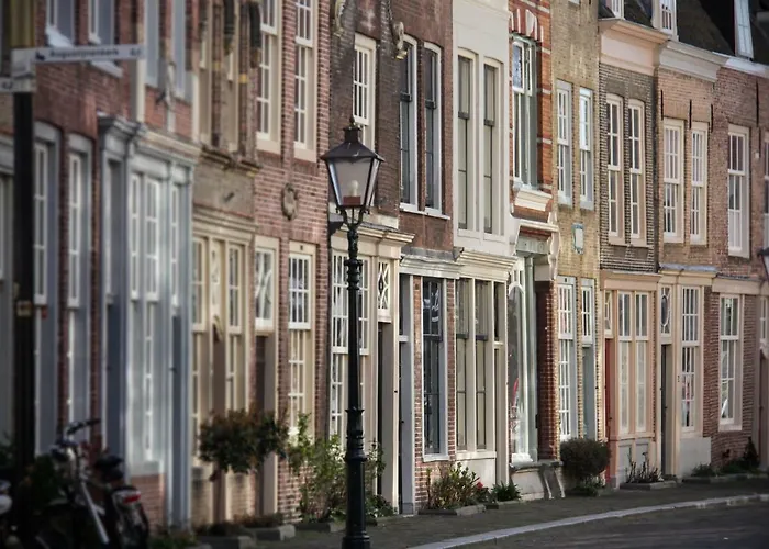 Arthouse Couette-café 4*